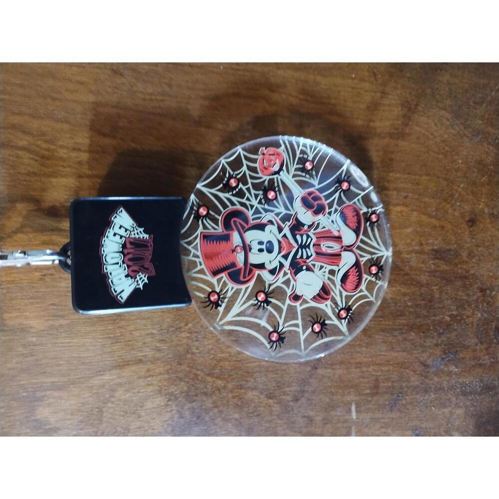 2017 Disney Mickey Web Halloween Animated‎ Glow Lanyard Collectible